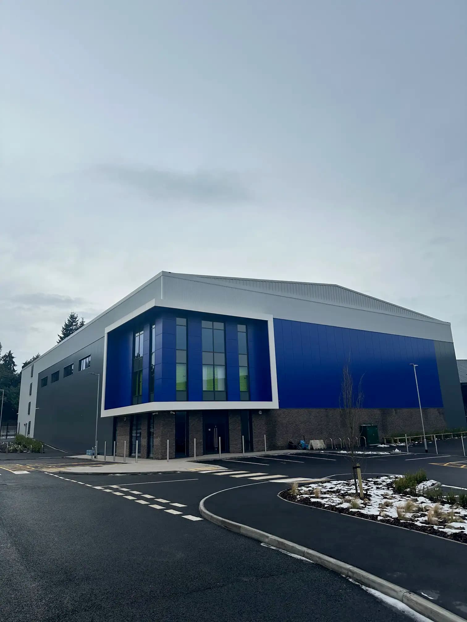 Self-storage contract clean Chesterfield — image 1